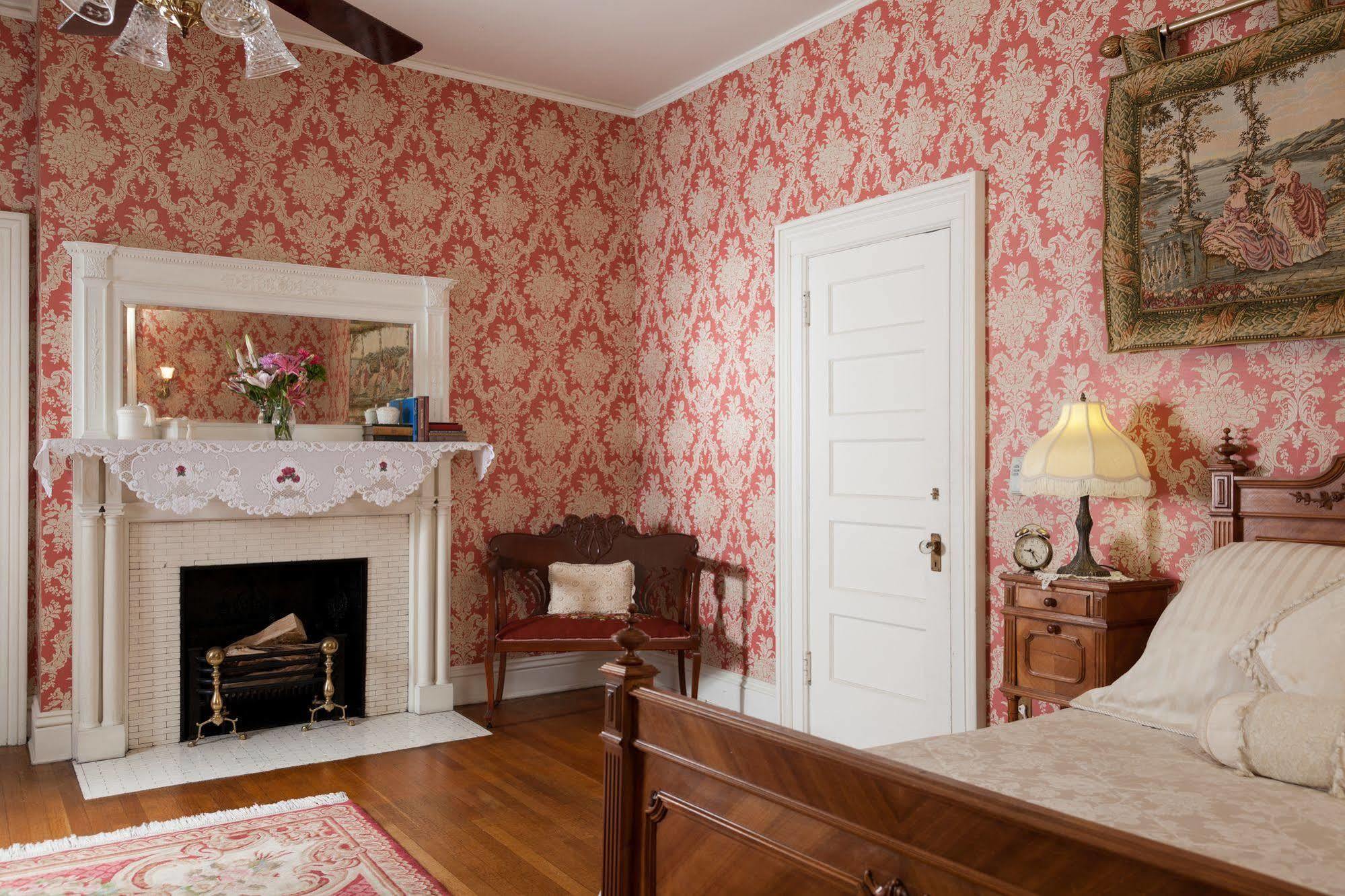 Vrooman Mansion Блумингтън Екстериор снимка